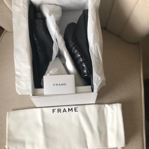 FRAME LeHewitt Leather Slide Sandal (Size 6.5) NWT - Picture 2 of 14